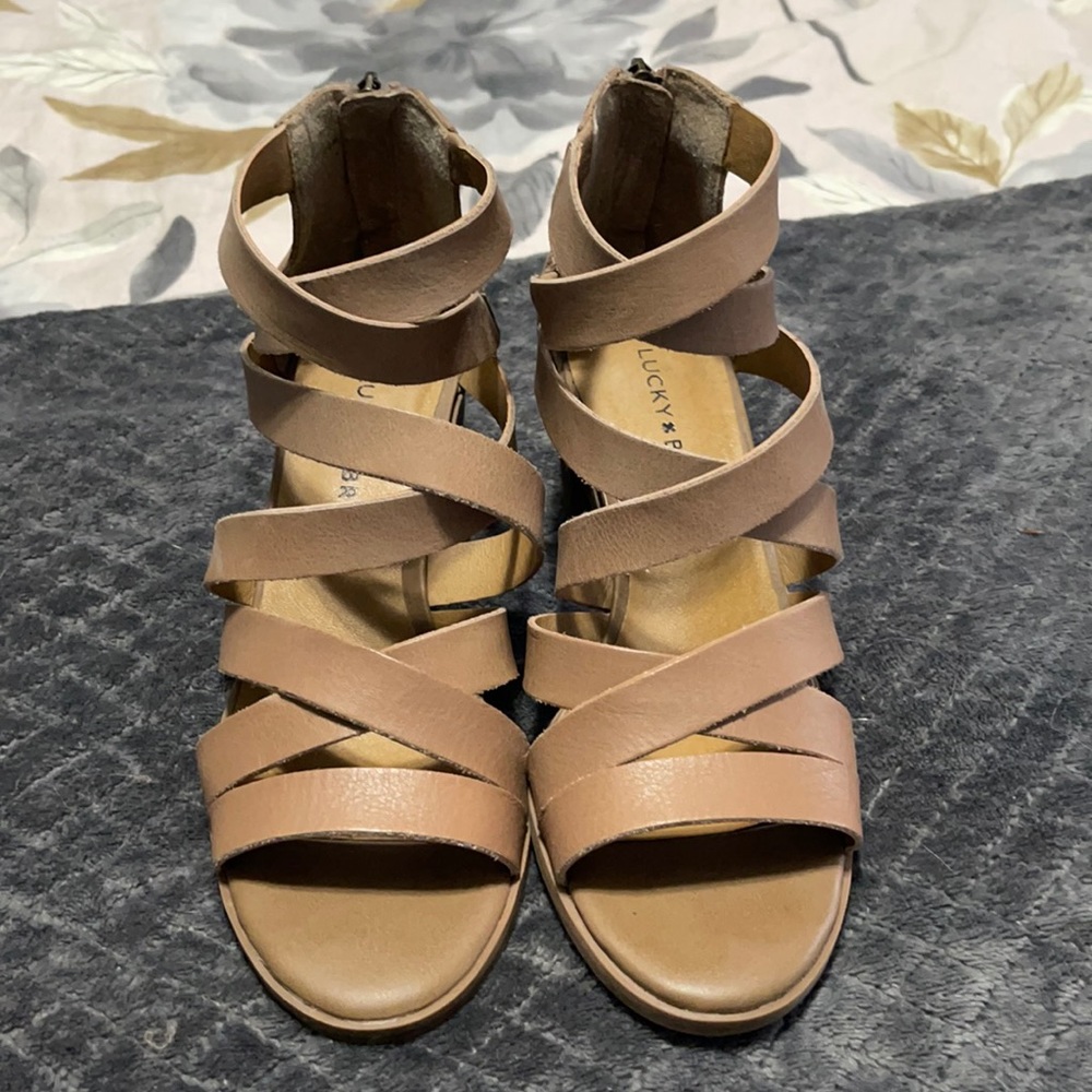 Lucky brand heals